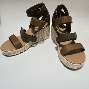 Sorel Cameron Wedge Sandals Green Brown Espadrilles Size 9.5 Summer